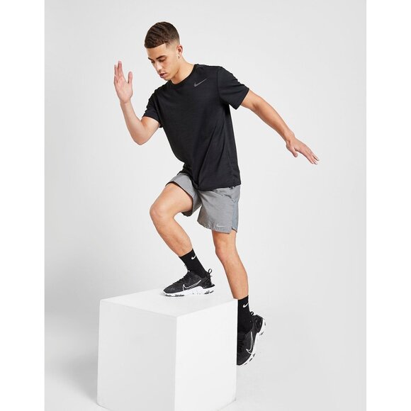 Nike Men's Dri-FIT Challenger‎ Shorts, XXL, Smoke Grey - Picture 1 of 1